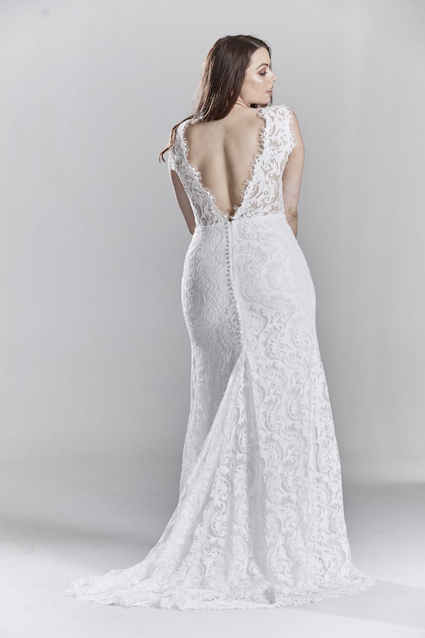 Daisy-Brides-Bluebell-Curve-wedding-dress