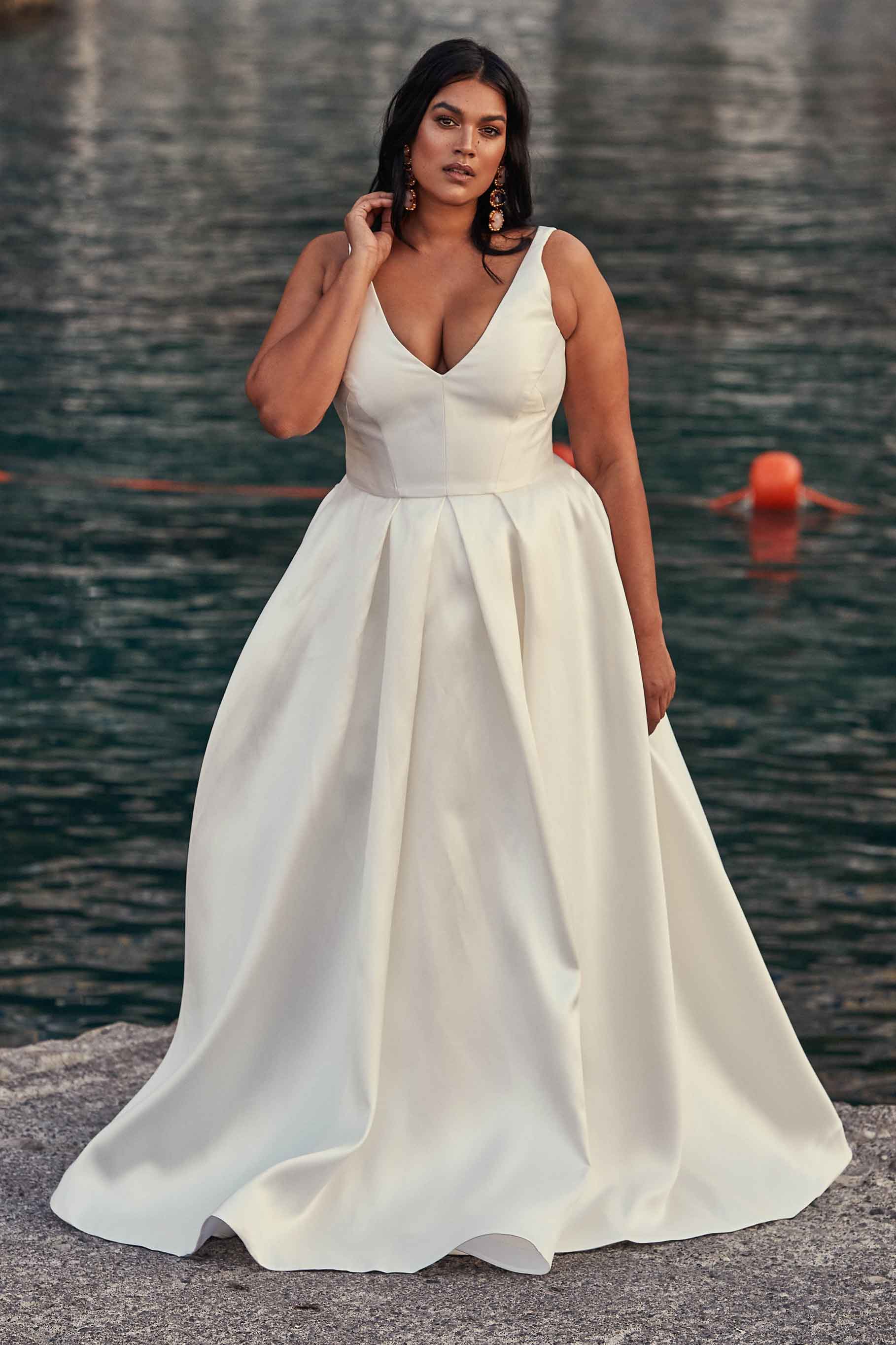 Curve bridesmaid dresses Clearance