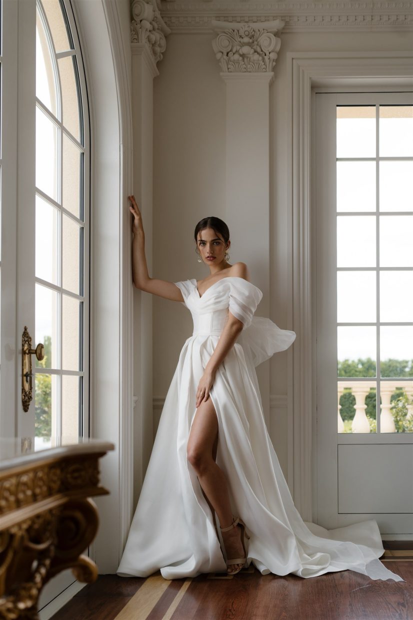 https://paperswanbride.co.nz/wp-content/uploads/2023/01/Hera-Couture-Franklyn-130-826x1240.jpeg