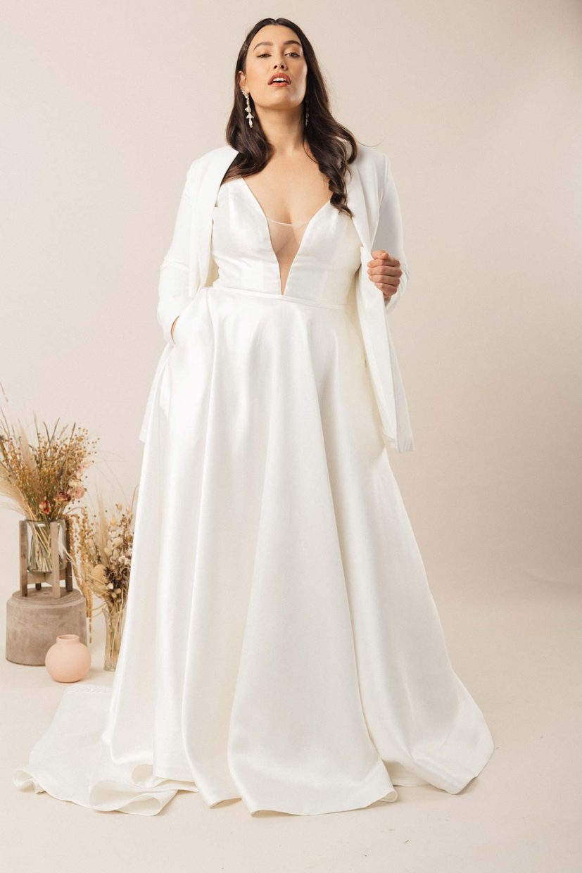 Daisy Brides Camellia