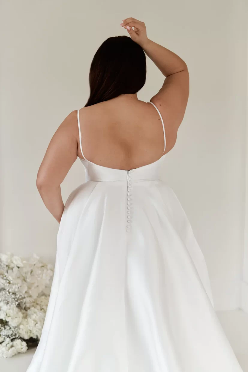 Truvelle Sylvia Curve