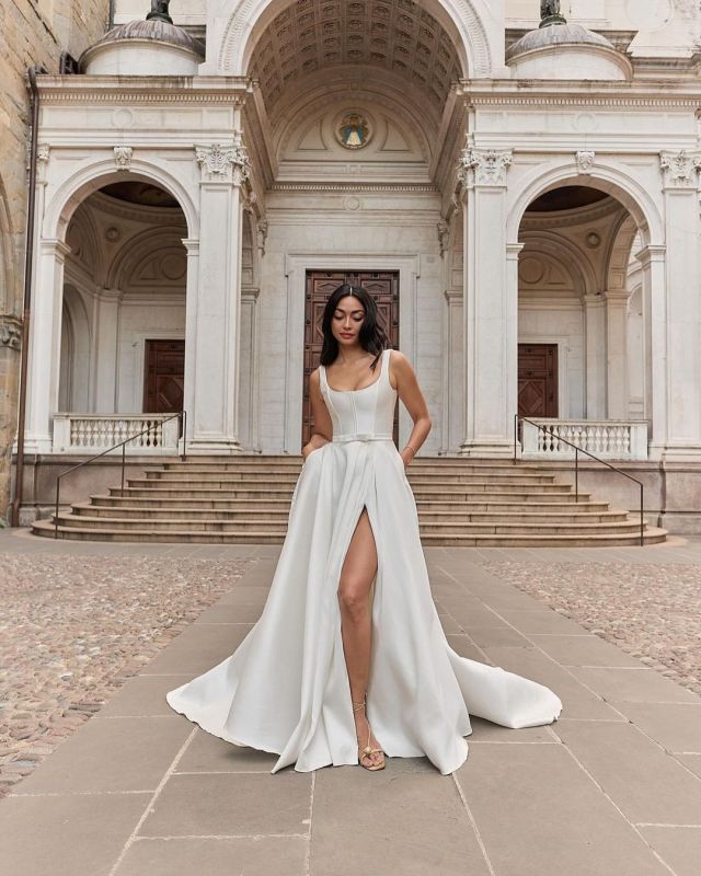 POV: You just found your dream dress.⁠
Introducing IVY from @truvellebridal. A vision in off-white. ✨️⁠
⁠
Book your appointment at www.paperswanbride.co.nz.