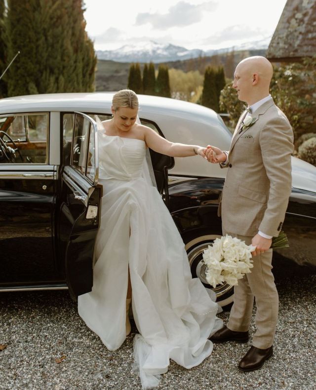 Real Bride // Jenna ❤️⁠
⁠
📷️: @andra.krista.photo