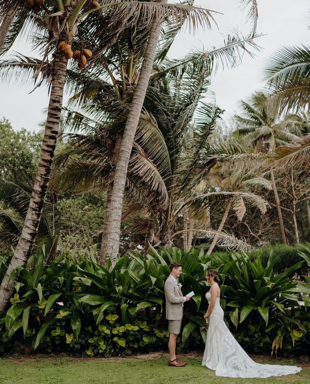 Real Bride // Holly 💕⁠
⁠
📷️: @bellecooperweddings