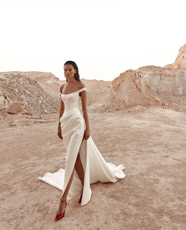 Winton by KYHA is arriving soon — and trust us, she’s worth the wait.⁠
A sartorial showstopper with serious icon energy. Want to be one of the first to try her on? Email hq@paperswanbride.co.nz to join our waitlist and we’ll be in touch as soon as she lands in store. ⁠
⁠
---------------⁠
⁠
#paperswanbride #kyhabride #modernbride #2025brides #nzweddings #aucklandweddings #wellingtonweddings #christchurchweddings #bridaltrends