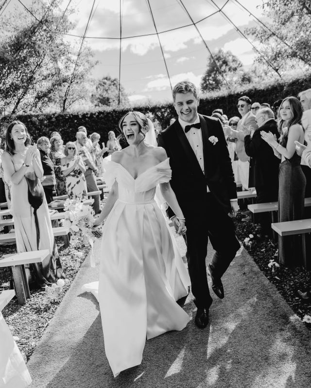 Real Bride // Anna ❤️

📷: @oliviamelhopweddings 

———
#paperswanbride #realweddings #nzwedding #wellingtonweddings #2025brides