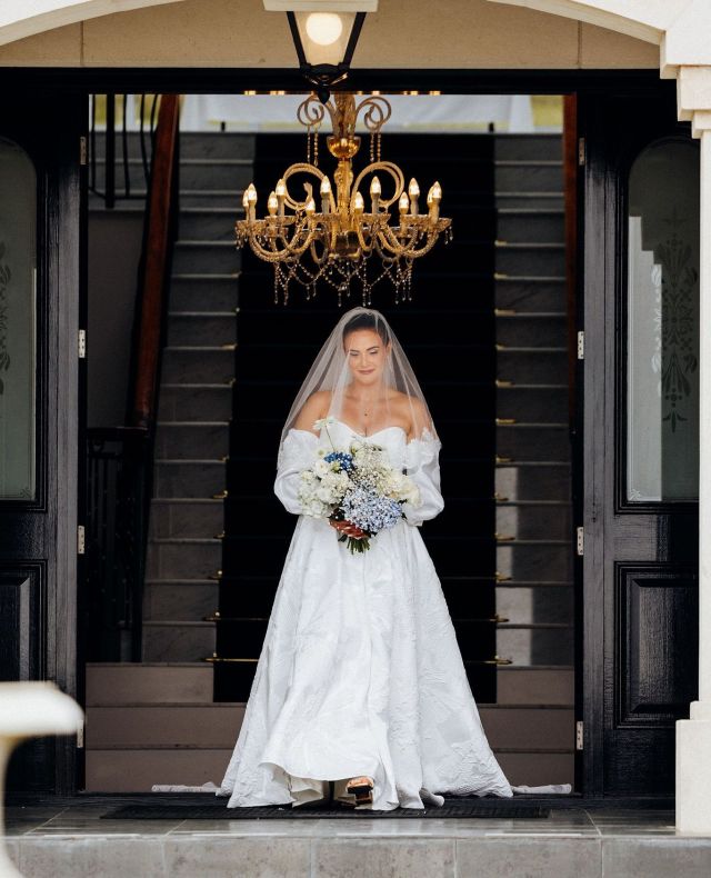 Real Bride // Hannah ❤️⁠
⁠
-------⁠
⁠
#paperswannbride #realbride #2025bridetobe #truvellebride #nzweddings #aucklandweddings #christchurchweddings