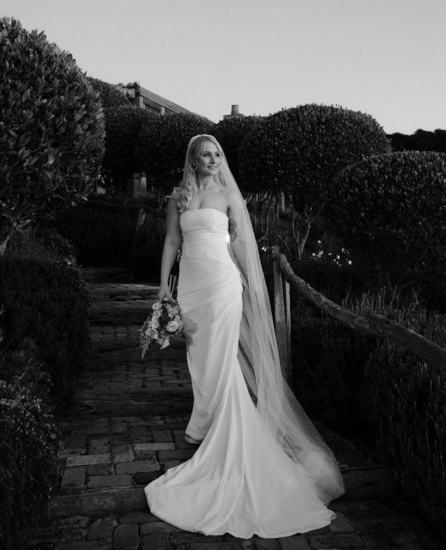 Real Bride // Sheri ❤️⁠
⁠
📷️: @jonathansuckling⁠
⁠
----⁠
#paperswanbride #realbride #nzweddings #aucklandweddings #christchurchweddings #wellingtonweddings #nzbride #2025brides #kyhabride
