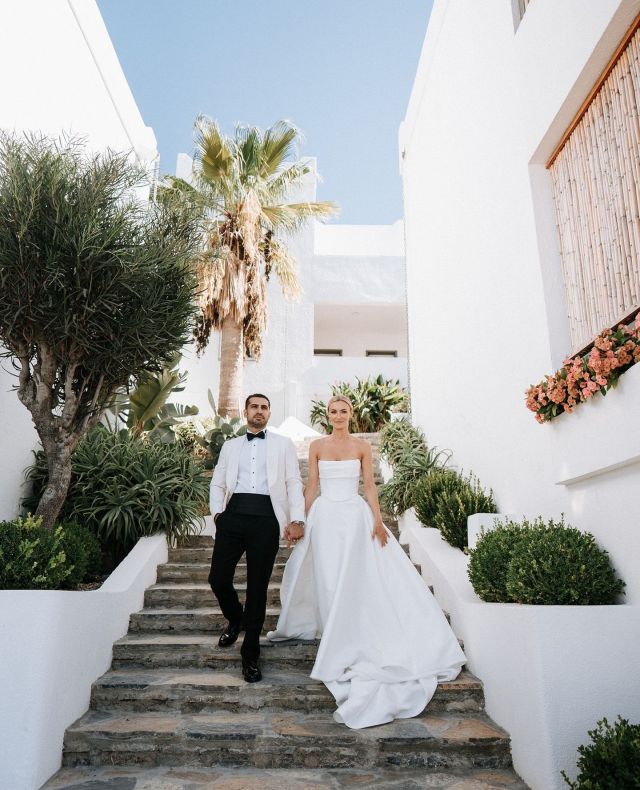 Real Bride // Kate ❤️⁠
⁠
📷️: @meredithlord