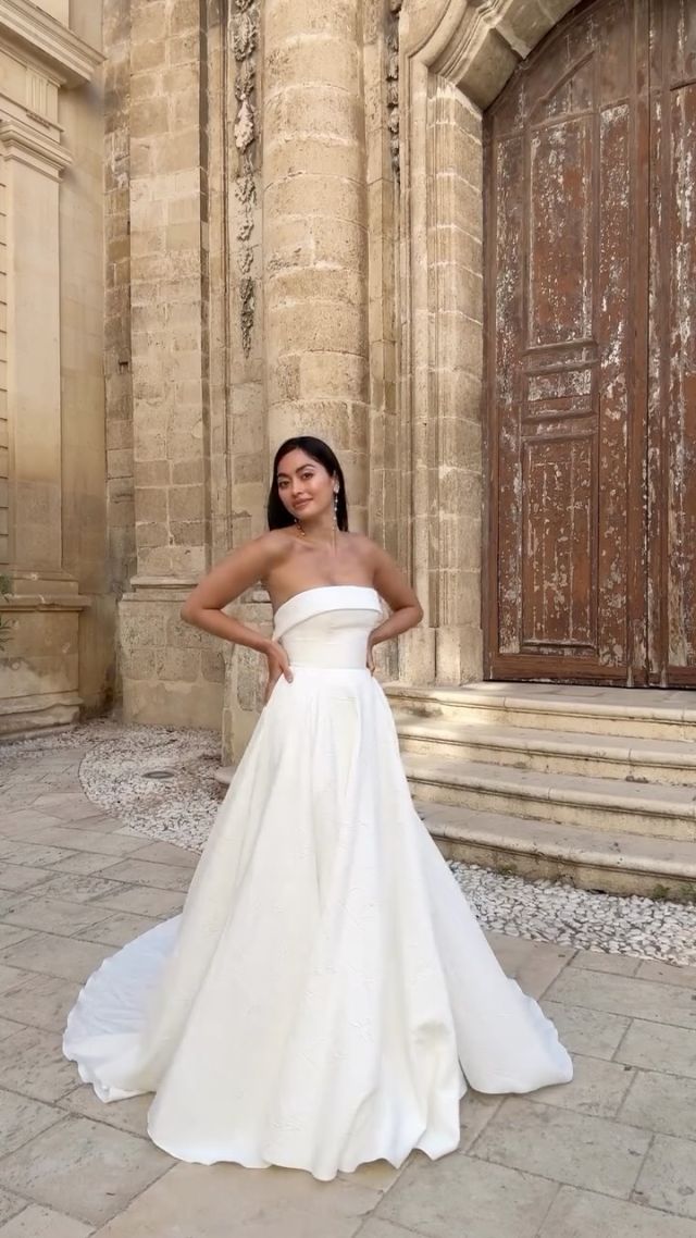 CASSIE is a fresh take on the classic gown, blending timeless romance with contemporary details. Her strapless bodice features a clean straight neckline and a perfectly tailored fit through the waist for a flattering, feminine silhouette. 

Tag your bestie who needs to try her!

—-
Truvelle Bride, Paperswan Bride, Wellington Weddings, Christchurch Weddings, Destination Wedding, Auckland Weddings, Bridal Reels, NZ Weddings