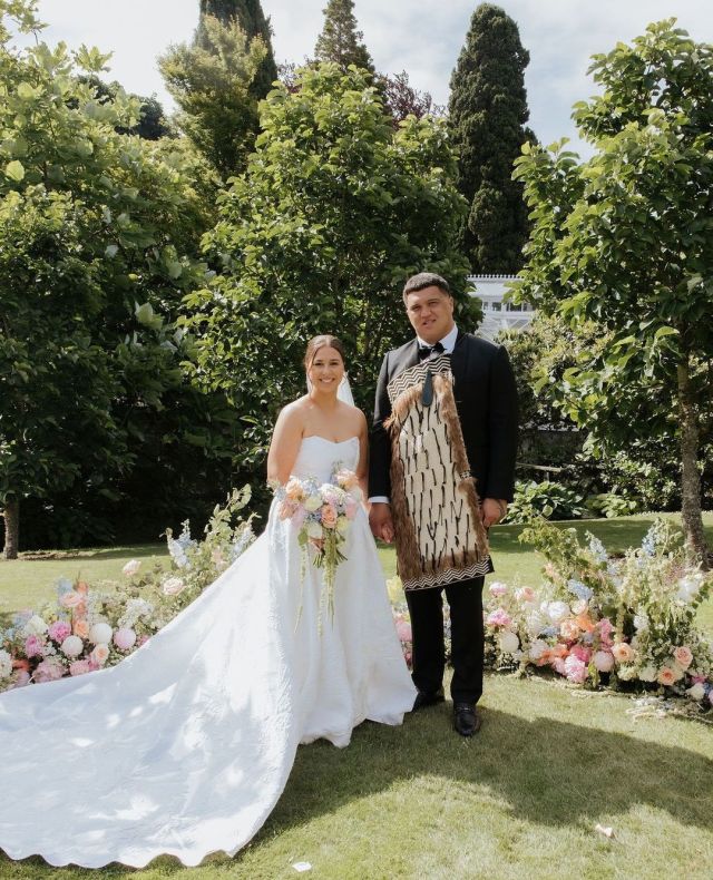 Real Bride // Alice ❤️⁠
⁠
📷️: @susannahblatchford⁠
⁠
----⁠
Christchurch Weddings, New Zealand Weddings, Paperswan Bride, Truvelle Bride
