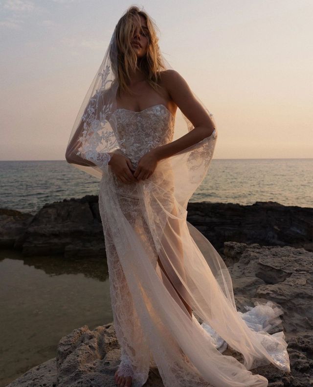 ICYMI, we’re kicking off 2026 with the Grace Loves Lace Trunk Show 🤍⁠
Featuring a selection of gowns we don’t usually have in our boutiques, this is your chance to experience more of the collection in one place.⁠
⁠
If you’re drawn to Grace Loves Lace and finding yourself saving a lot of their designs, this one’s for you. Appointments are essential, be sure to book in ❤️⁠
⁠
----⁠
⁠
Grace Loves Lace Trunk Show, New Zealand Bridal Boutique, Paperswan Bride, Sustainable Wedding Gowns